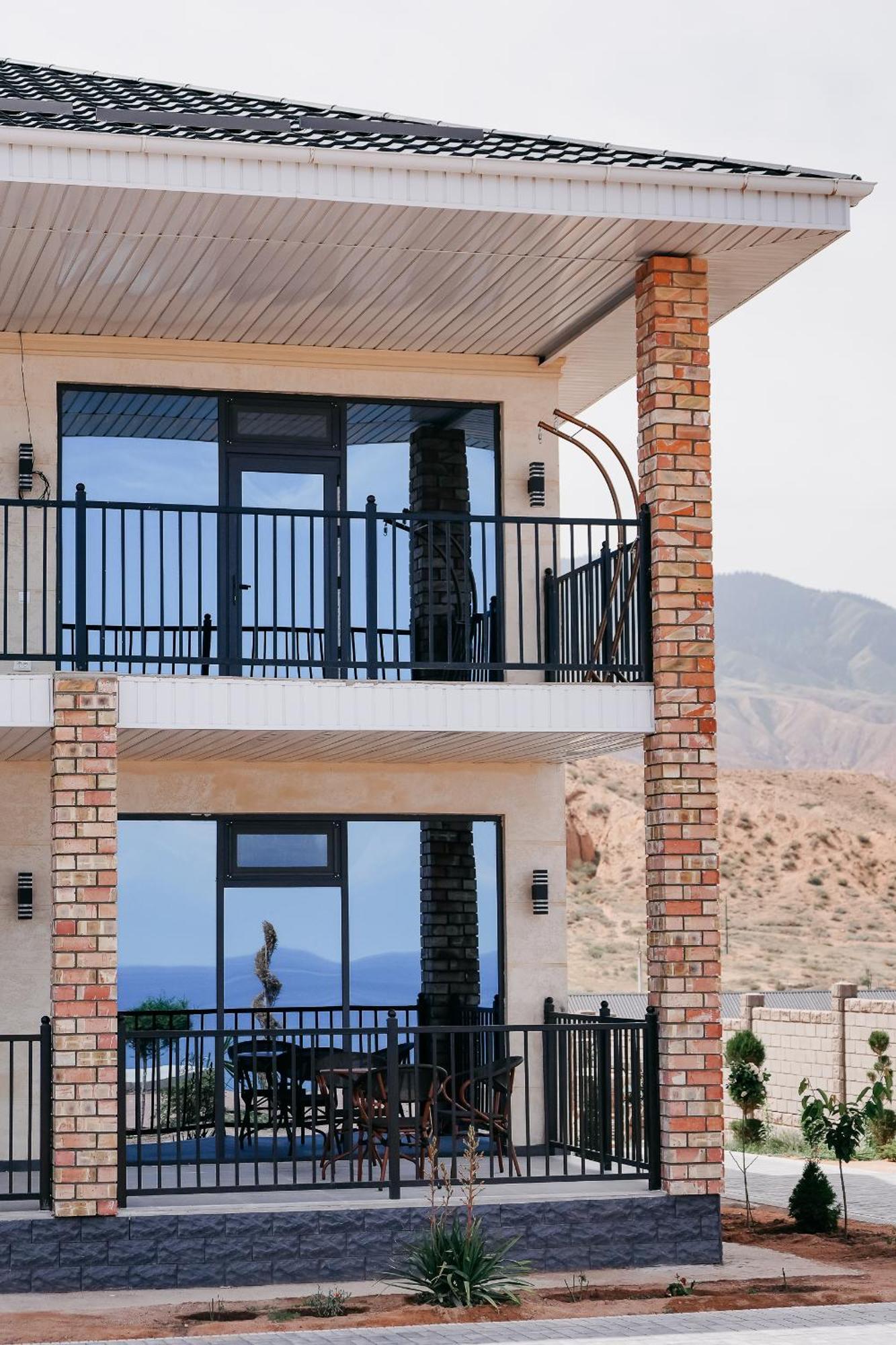 Hotel Utes Kaji-Say Екстериор снимка